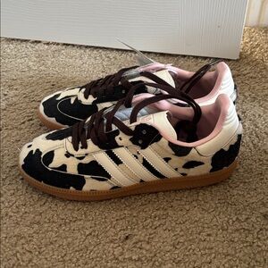 NWT Adidas Samba OG Cow Print sneaker size 7.5